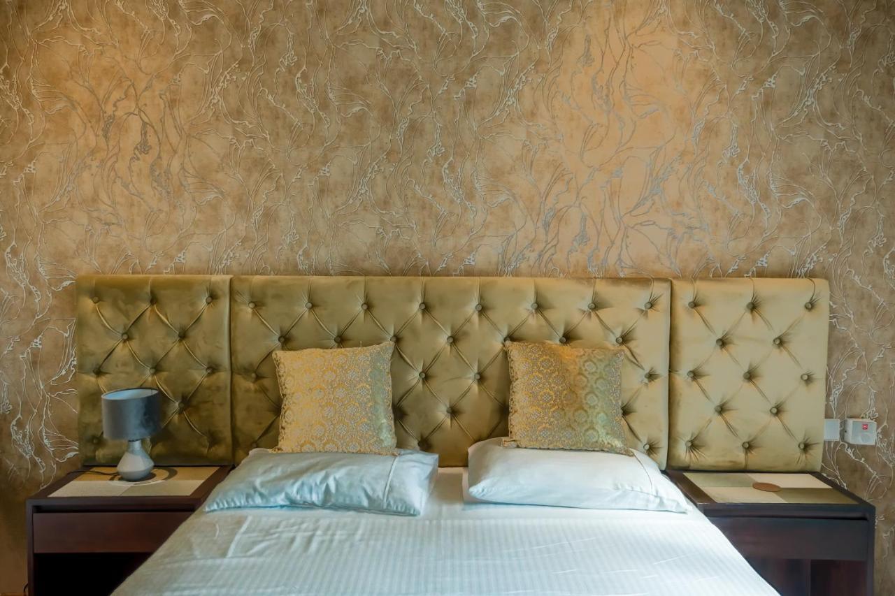 Brand New Water Front Luxury Cinnamon Suites Apartment In Heart Of Colombo City 外观 照片